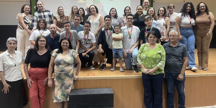 Talentos da matemática: alunos de Colatina brilham na OBMEP 2023 - Foto: Sedu