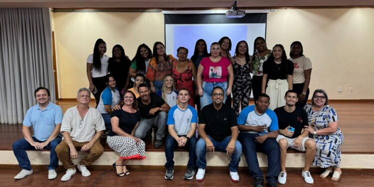 Escola de Colatina celebra 85 anos com sarau de rimas e poesias - Foto: Sedu