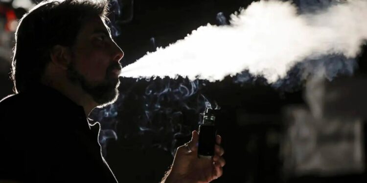Câncer de boca: consumo de cigarro eletrônico aumenta risco e preocupa médicos - Foto: Reprodução