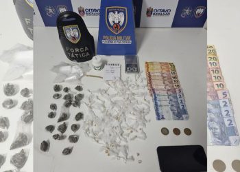 Polícia apreende drogas e materiais de tráfico em residência em bairro de Colatina - Foto: PMES