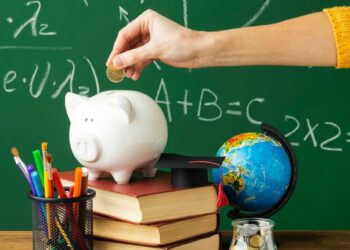 Educação financeira: saiba como controlar os gastos mensais - Imagem: Freepik