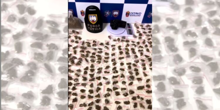 Polícia apreende drogas após denúncia anônima em Colatina - Foto: PMES