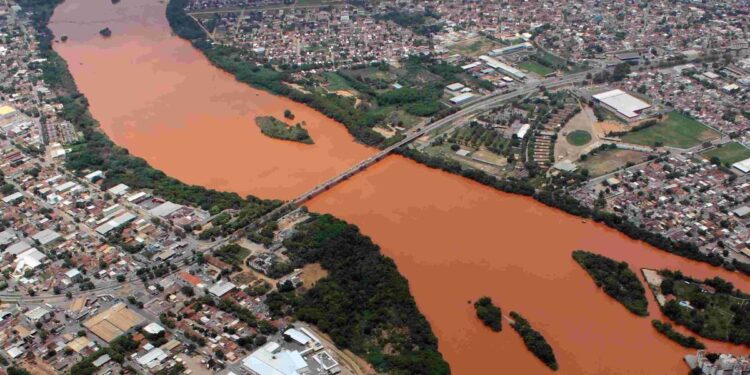 Samarco deposita 1ª parcela de acordo de repactuação de Mariana
