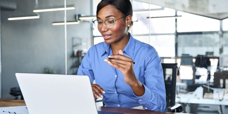 6 habilidades para se manter atualizado no mercado de trabalho em 2025 - Foto: Reprodução