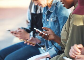 Como superar a dependência das redes sociais e o imediatismo? - Foto: Reprodução