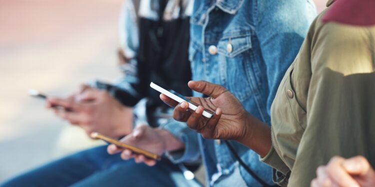 Como superar a dependência das redes sociais e o imediatismo? - Foto: Reprodução