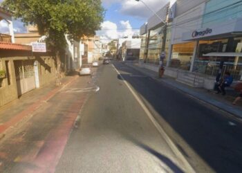 Obras no esgoto interditam rua em São Silvano - Foto: Reprodução