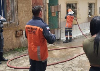 Idoso morre em incêndio no bairro Ayrton Senna, em Colatina - Foto: Rede Social