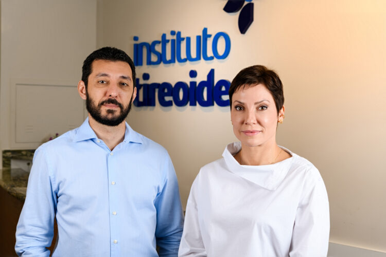 DENTISTAS MARCO HOMERO DE SÁ E BEATRIZ COUTENS - FOTO: DIVULGAÇÃO