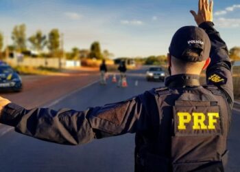 Alarme no ES: milhares flagrados sem cinto de segurança nas rodovias federais - Foto: PRF/Divulgação