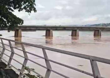 Nível do Rio Doce atinge cota de atenção em Colatina, acompanhe em tempo real - Foto: Rede Social