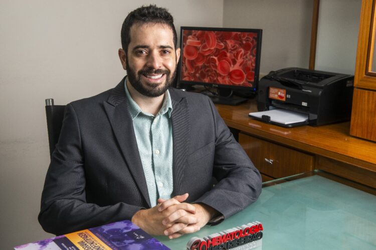 Médico hematologista Douglas Covre Stocco - Foto: Arquivo
