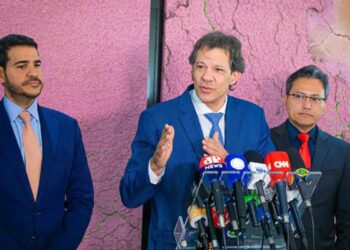 Publicada MP que proíbe cobrança diferenciada por transações com Pix Foto: João Risi/PR