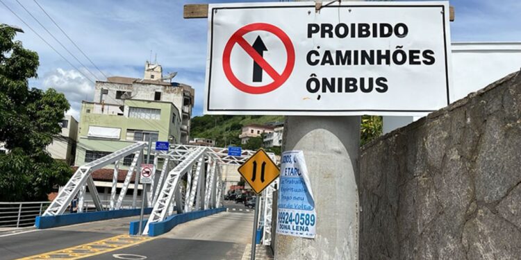 Ponte do Irajá, em Colatina: Prefeitura proíbe trânsito de caminhões e intensifica fiscalização - Foto: Secom/PMC