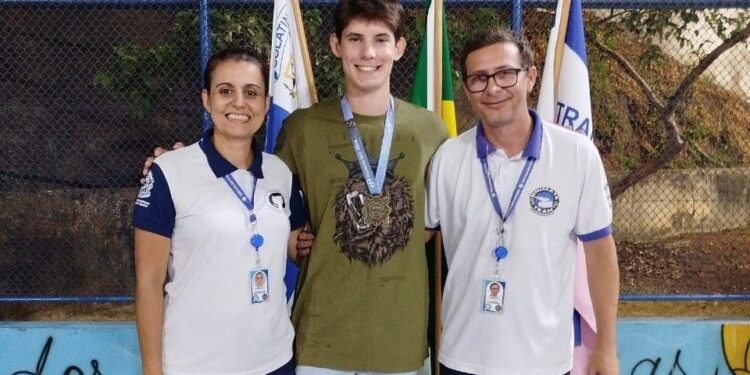 Aluno de Colatina, conquista ouro, bronze e 5º lugar na Maratona Tech 2024 - Foto: Sedu
