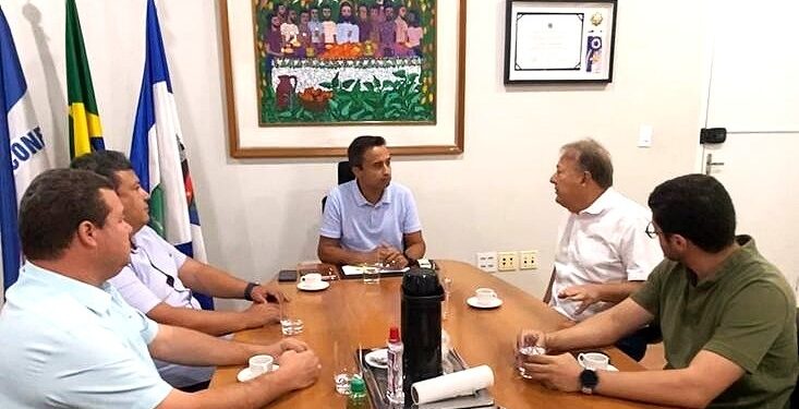 Rio Doce: secretário Guerino elabora projetos com prefeito de Linhares, Lucas Scaramussa - Foto: Renato Costa