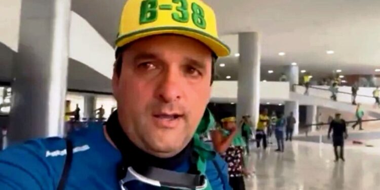 Alexandre de Morais aceita denúncia contra político do ES por atos no 8 de janeiro - Foto: Rede Social