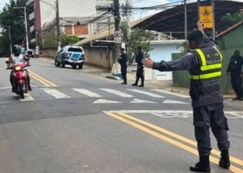 Colatina: operação de trânsito resulta em 25 autuações e ações de segurança - Foto: PMES