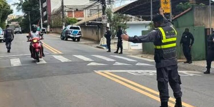 Colatina: operação de trânsito resulta em 25 autuações e ações de segurança - Foto: PMES