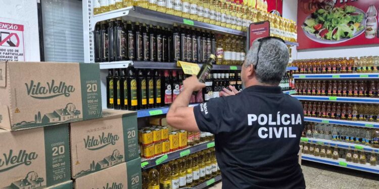 Operação conjunta apreende quase 9 mil litros de óleo fraudado no ES - Foto: Reprodução