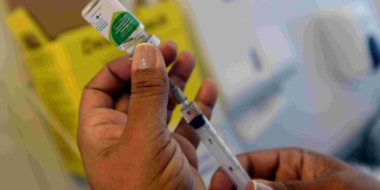 Vacine-se contra a gripe em Colatina! Veja locais e horários - Foto: Tânia Rêgo/ Agência Brasil