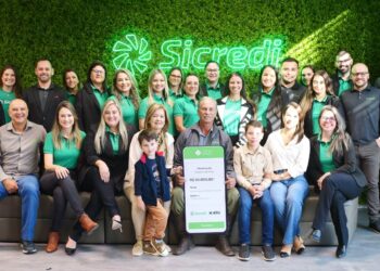 Associado da Sicredi recebe prêmio de R$ 50 Mil do seguro de vida, com homenagem emocionante da filha - Foto: Divulgação