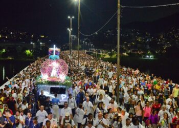 Um milhão de pessoas cruzam ponte, ruas e avenidas por Nossa Senhora da Penha - Foto: Divulgação