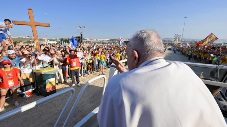 Com os jovens na Jornada Mundial da Juventude em Lisboa (Vatican Media)