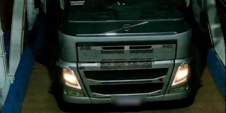 Ponte do Irajá: caminhões identificados e notificados judicialmente - Foto: PMC