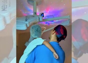 Cirurgia divertida: hospital no ES reduz medo infantil com carrinhos e teto estrelado - Foto: Sesa