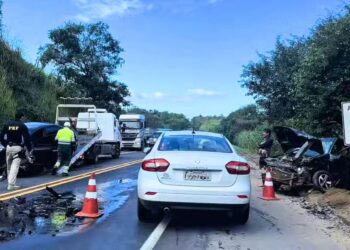 Acidente BR-101 Fundão: 4 feridos e trânsito complicado - Foto: Rede Social
