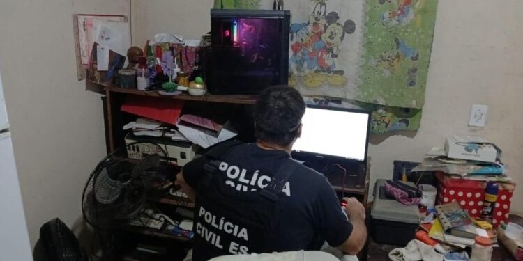Operação combate pornografia infantil, automutilação e ameaças online no ES e em mais 11 estados - PCES