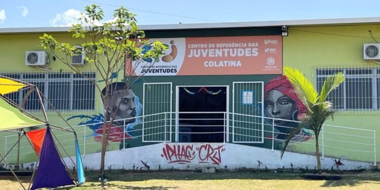 Localizado no bairro João Meneguelli, centro oferece oficinas, cursos e atividades gratuitas para jovens da região de Ayrton Senna. Foto: SEDH