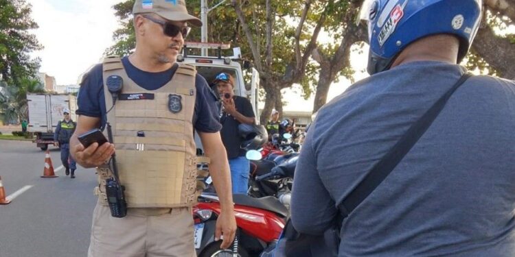 Colatina: mais de 400 Veículos são fiscalizados e 197 infrações no Maio Amarelo - Foto: Detran-ES