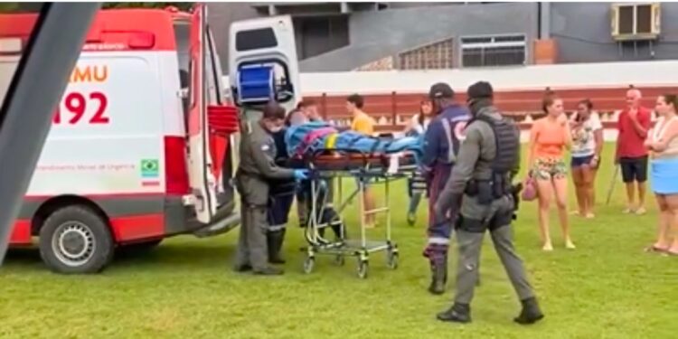 Jovem resgatado de helicóptero após queimaduras em São Roque do Canaã - Foto: Rede Social