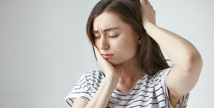 Como identificar e tratar o constante ranger de dentes? - Imagem: Freepik