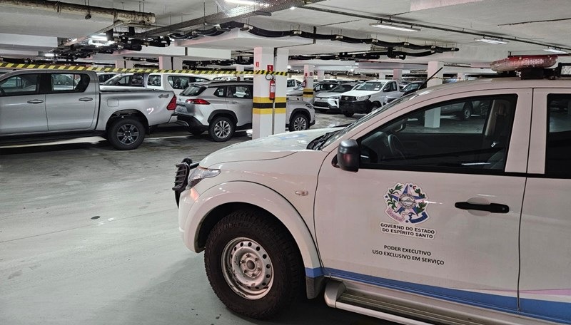51 veículos avaliados em R$10 milhões são apreendidos em supermercado de Linhares - Foto: Sefaz