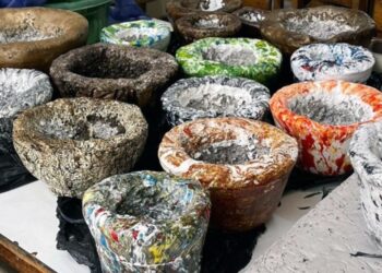 CAPS de Colatina promove ecoterapia com vasos recicláveis para estimular saúde mental. Foto: Secretaria Municipal de Comunicação Social/PMC