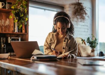 Fim do Ensino a Distância Integral: a presença física volta a ser prioridade na graduação - Foto: Reprodução