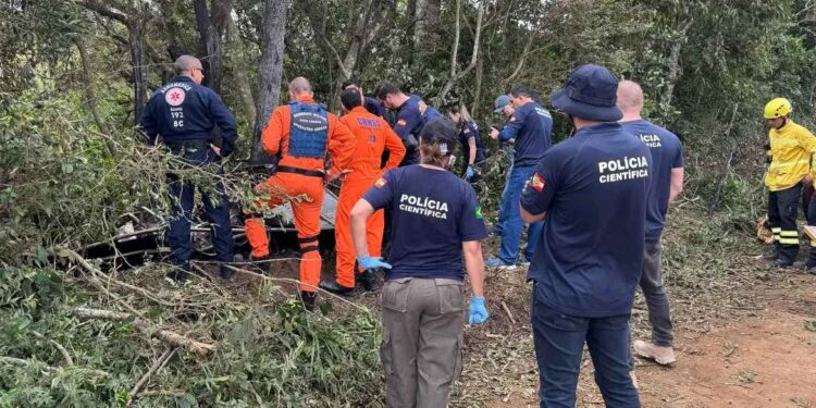 Três pessoas que ficaram em balão morreram abraçadas, diz delegado - Foto: CBM-SC/Divulgação
