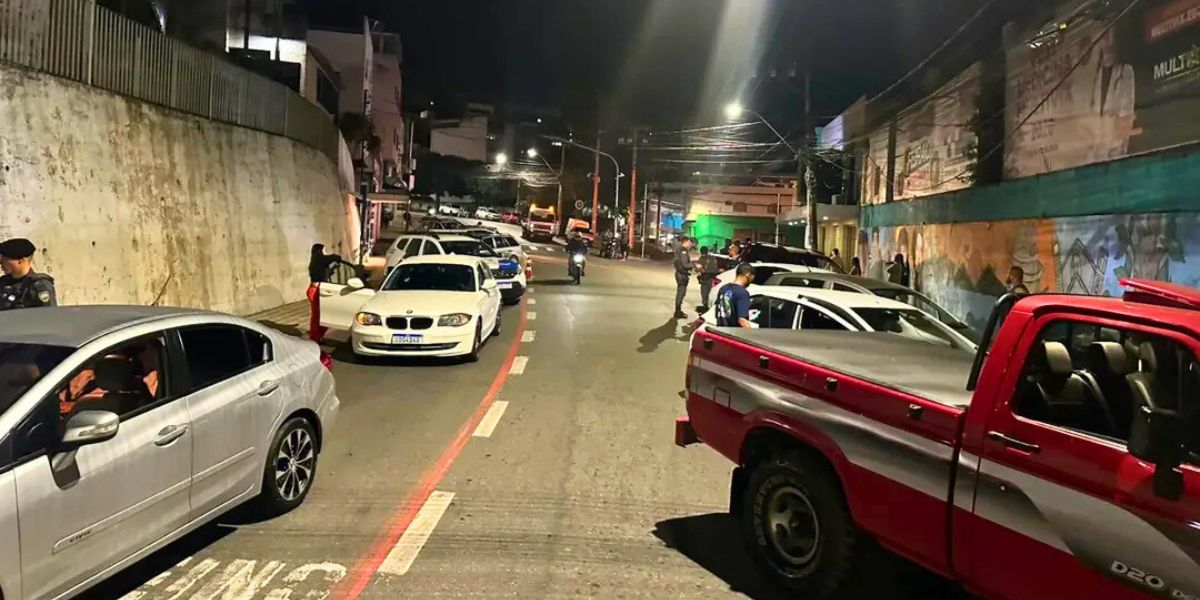 Blitz da Lei Seca em Colatina autua 21 motoristas e apreende veículos - Foto: PMES