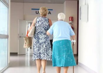 Quedas em idosos causam mais de 11 mil mortes no Brasil e alertam para cuidados no Dia dos Avós. Foto: divulgação