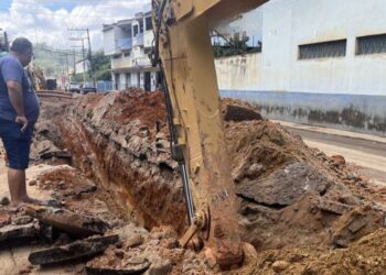 Obra de macrodrenagem interdita rodovia em Colatina nesta quarta-feira (17) - Foto: Reprodução