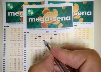 Mega-Sena acumula e prêmio principal vai para R$ 35 milhões - Foto: Rafa Neddermeyer/Agência Brasil/ARQUIVO