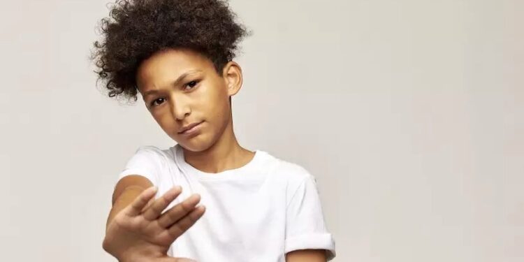 A adultização infantil e seus impactos nos adultos do futuro - Foto iStock