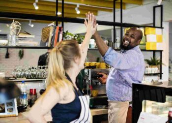 Expectativa de contratações de funcionários no comércio capixaba cresce 6,8% em julho - Crédito Envato