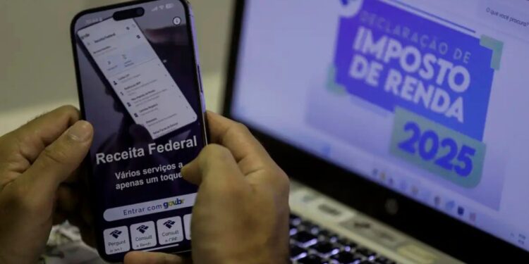 Receita Federal paga nesta sexta-feira o quarto lote de restituição do IR 2025. Foto: Joédson Alves/Agência Brasil
