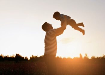 Dia dos Pais: como comprar com segurança? Procon de Colatina orienta - Foto: Freepik