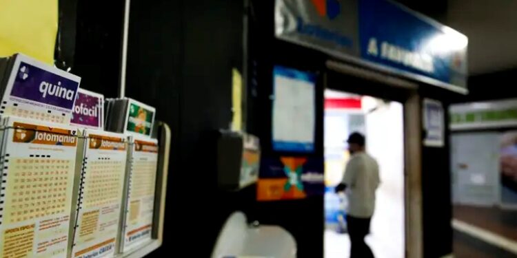 Capixaba acerta prêmio principal da Loteria Federal e ganha R$ 500 mil - Foto: Tânio Rego Agência Brasil