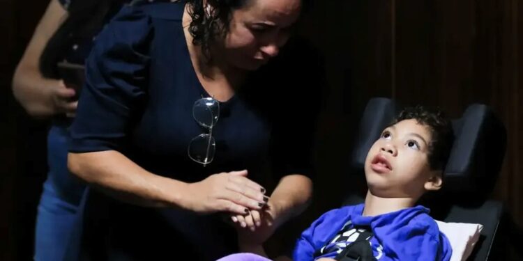 Vítimas do Zika vírus já podem solicitar pensão vitalícia e indenização de R$ 50 mil - Foto: Lula Marques/Agência Brasil